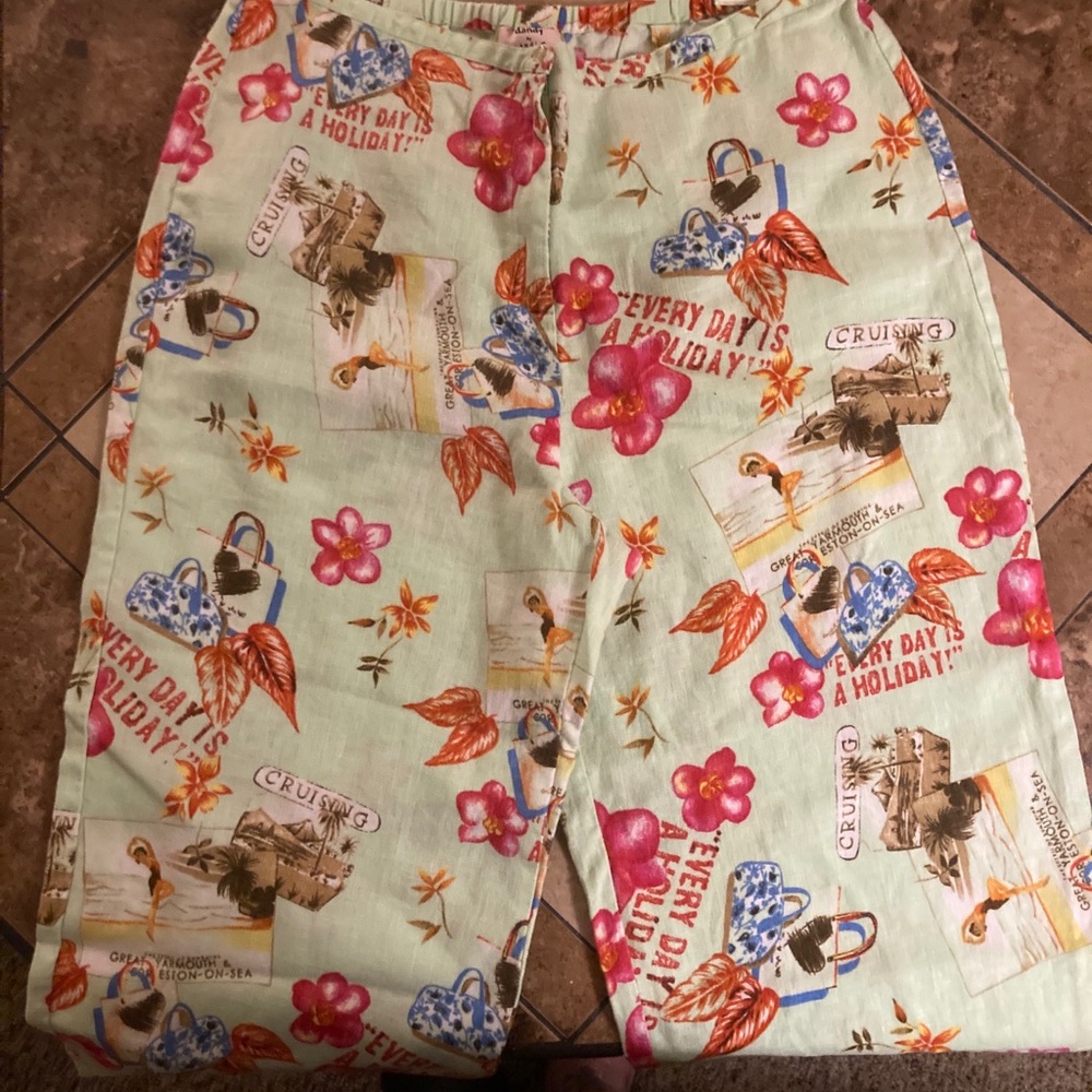 Linen capris from Randi M - Picture 9 of 13